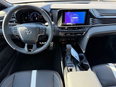 New 2026 Toyota Camry SE AWD/4WD image 10