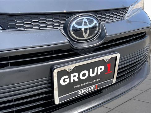 Used 2024 Toyota Corolla LE FWD image 29