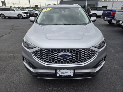 Used 2024 Ford Edge SEL w/ Convenience Package AWD/4WD image 3