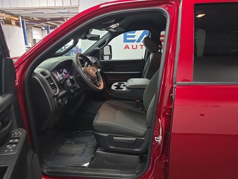 New 2026 RAM 2500 Tradesman AWD/4WD image 17