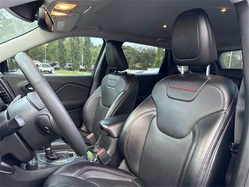 Used 2022 Jeep Cherokee Trailhawk w/ Sound & Nav Group image 9