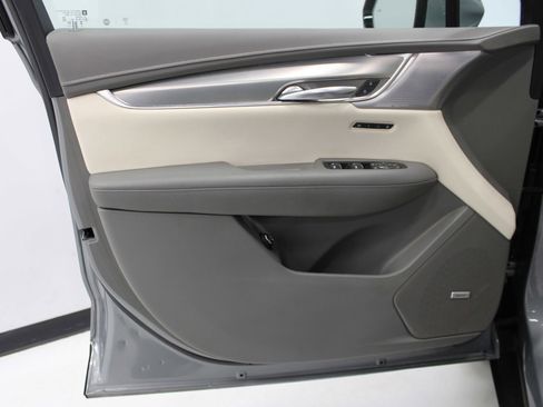 Used 2023 Cadillac XT5 Premium Luxury image 12