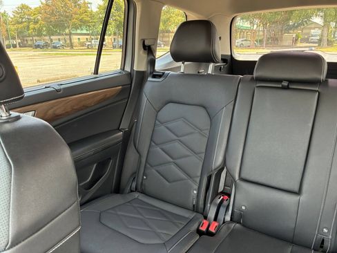 Used 2026 Volkswagen Atlas SE AWD/4WD image 37
