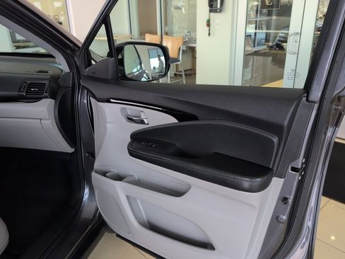 Used 2018 Honda Pilot Elite image 58