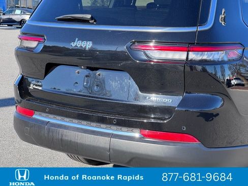 Used 2023 Jeep Grand Cherokee L Laredo image 36