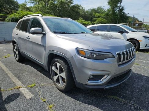Used 2020 Jeep Cherokee Limited FWD image 5