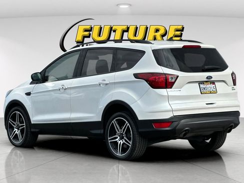 Certified 2019 Ford Escape SEL FWD image 5
