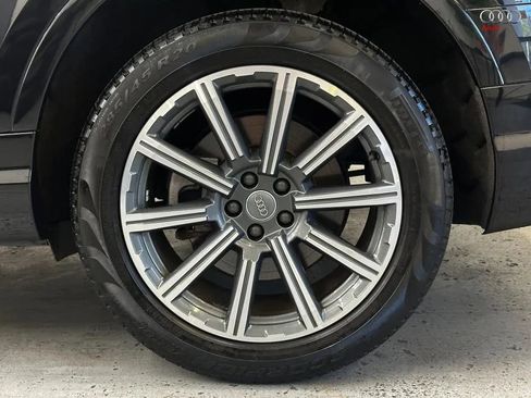Used 2017 Audi Q7 3.0T Premium Plus w/ Premium Plus Package AWD/4WD image 35