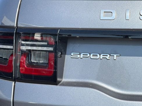 Used 2022 Land Rover Discovery Sport SE AWD/4WD image 28