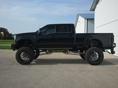 Used 2024 Ford F250 Platinum AWD/4WD image 8