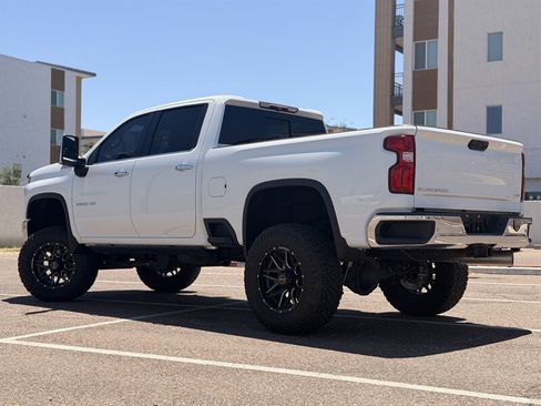 Used 2022 Chevrolet Silverado 2500 LTZ w/ LTZ Plus Package AWD/4WD image 5