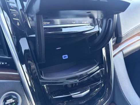 Used 2018 Cadillac Escalade Premium Luxury image 72