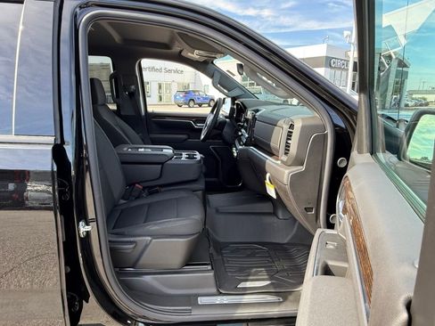 New 2026 GMC Sierra 1500 Elevation w/ LPO, Elevation Black Package image 24