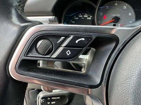 Certified 2018 Porsche Macan S AWD/4WD image 24