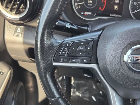 Used 2019 Nissan Kicks SR w/ SR Premium Package FWD image 26