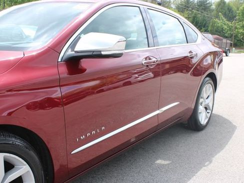 Used 2016 Chevrolet Impala LTZ w/ Enhanced Convenience Package FWD image 46
