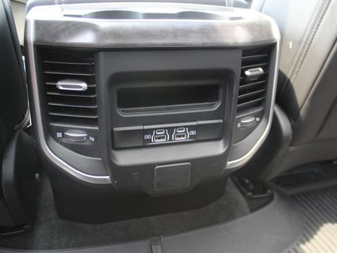 Used 2023 RAM 1500 Big Horn AWD/4WD image 32