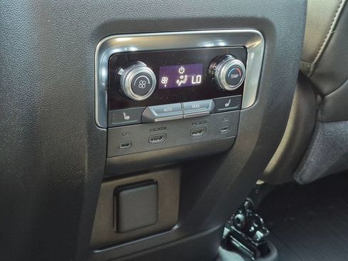 Used 2026 GMC Yukon XL AT4 w/ AT4 Premium Plus Package AWD/4WD image 20