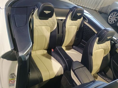 Used 2020 Bentley Continental GTC image 27