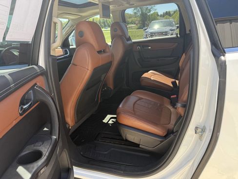 Used 2017 Chevrolet Traverse Premier w/ LPO, 'HIT The Road' Package AWD/4WD image 6
