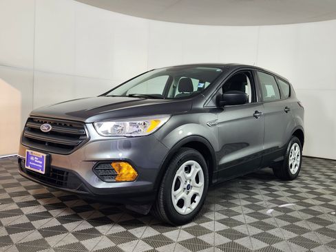 Certified 2017 Ford Escape S image 3