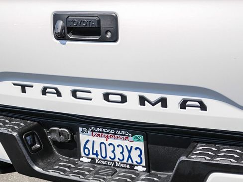 Used 2023 Toyota Tacoma TRD Sport AWD/4WD image 10
