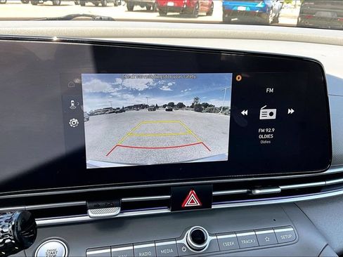 Used 2025 Hyundai Elantra SEL FWD image 14