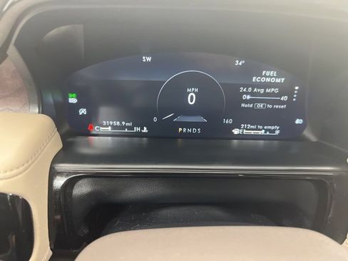 Certified 2022 Lincoln Nautilus Reserve image 16