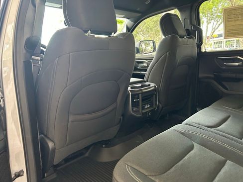 Used 2025 RAM 1500 Big Horn AWD/4WD image 38