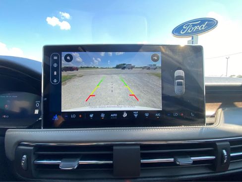 Used 2024 Chevrolet Colorado Z71 w/ Z71 Convenience Package 2 AWD/4WD image 62