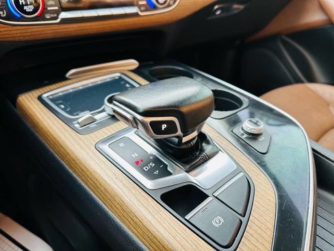 Used 2017 Audi Q7 3.0T Premium Plus w/ Premium Plus Package image 13