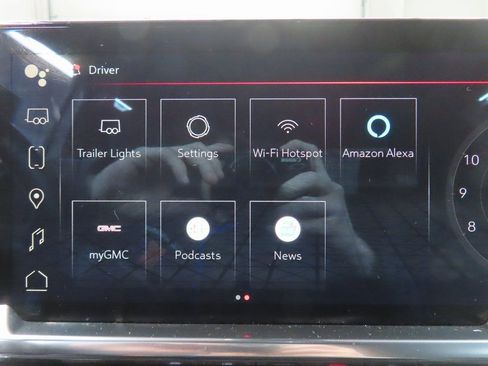 Used 2024 GMC Sierra 2500 SLE image 17