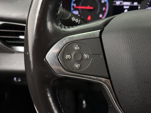 Used 2020 Chevrolet Traverse LT FWD image 23