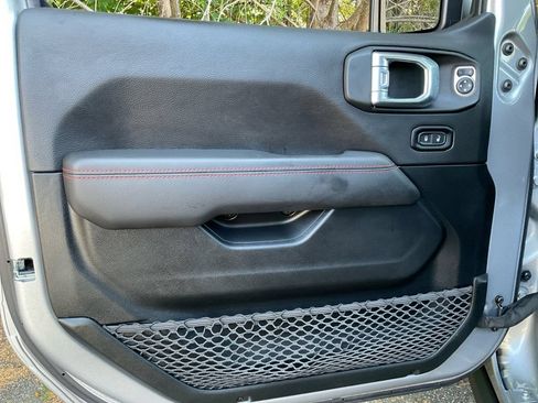 Used 2021 Jeep Gladiator Rubicon AWD/4WD image 31