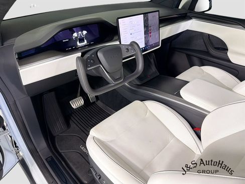 Used 2022 Tesla Model X Plaid AWD/4WD image 9
