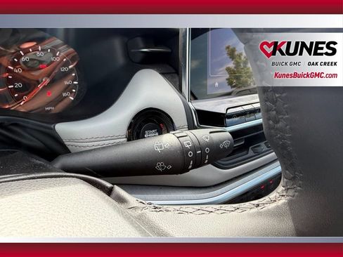 Used 2025 Jeep Compass Limited AWD/4WD image 18