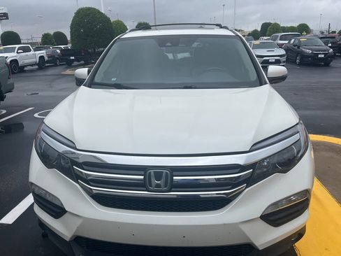 Used 2016 Honda Pilot Touring image 2