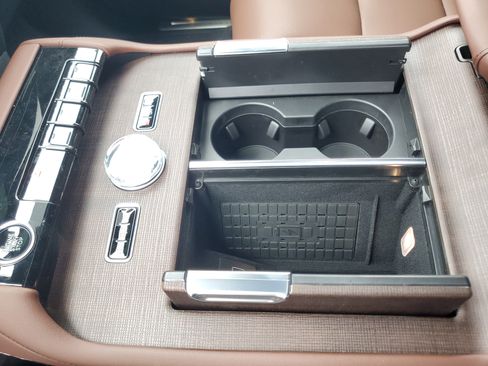 New 2026 Lincoln Navigator Reserve AWD/4WD image 26