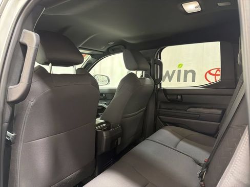 Used 2025 Toyota Tacoma SR5 AWD/4WD image 19