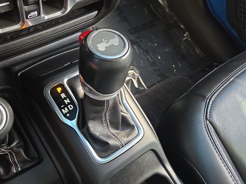 Used 2022 Jeep Wrangler Unlimited Sahara w/ LED Lighting Group AWD/4WD image 31