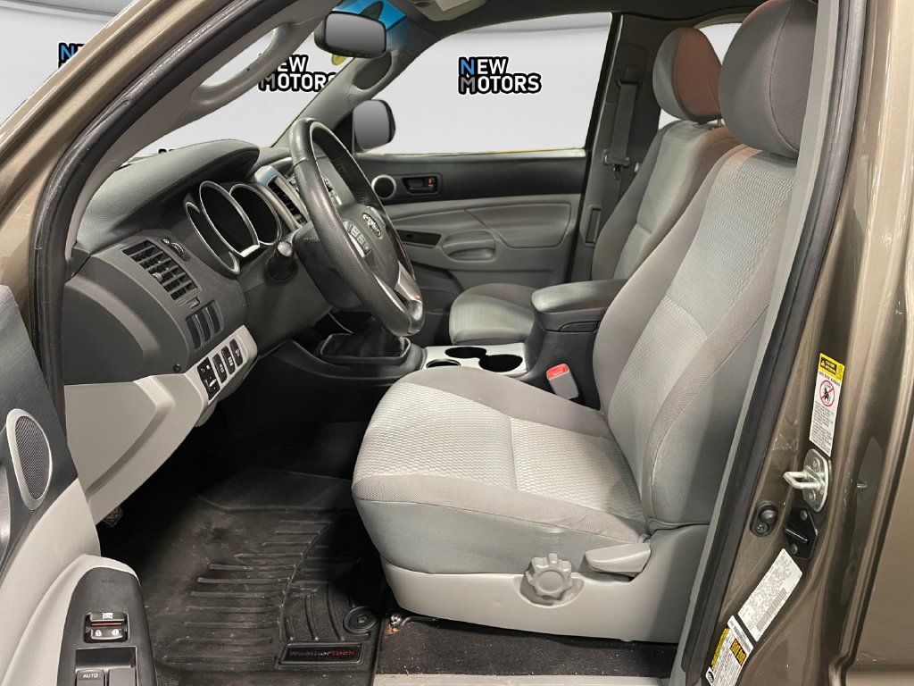 Used 2012 Toyota Tacoma 4x4 Access Cab w/ SR5 Pkg image 9