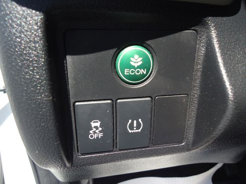 Used 2018 Honda HR-V EX image 15