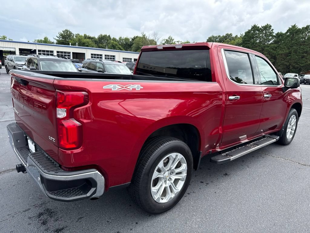 Used 2023 Chevrolet Silverado 1500 LTZ AWD/4WD image 2
