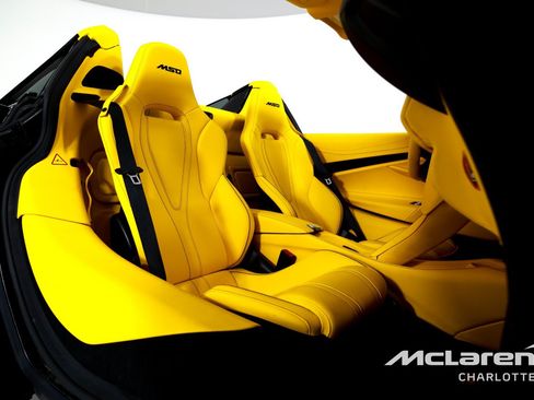 Used 2022 McLaren 720S Spider RWD image 20