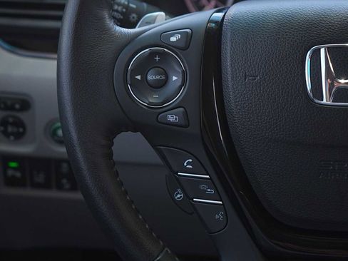 Used 2017 Honda Pilot Elite image 17