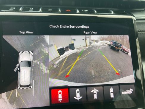 Used 2023 Jeep Grand Cherokee Limited w/ Luxury Tech Group II image 24