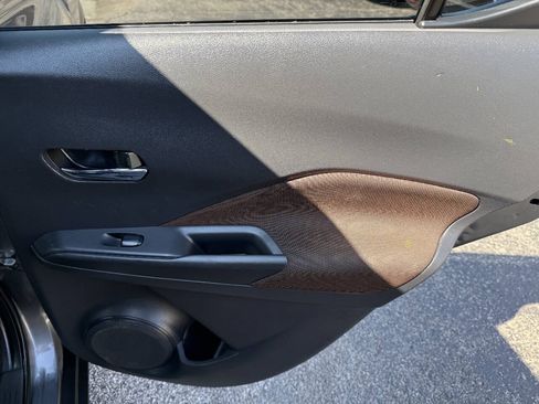 Used 2019 Nissan Kicks SR FWD image 20