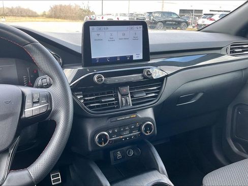 Certified 2024 Ford Escape ST-Line w/ Cold Weather Package image 9