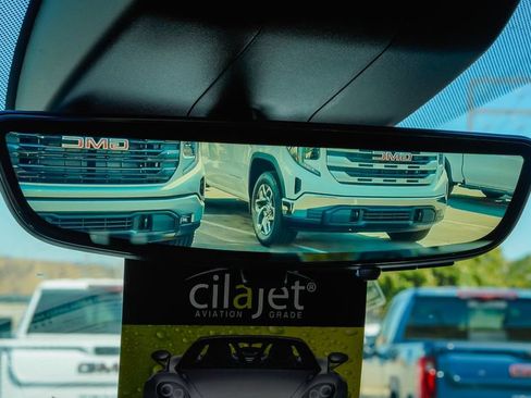New 2026 GMC Yukon XL AT4 w/ AT4 Premium Package AWD/4WD image 20