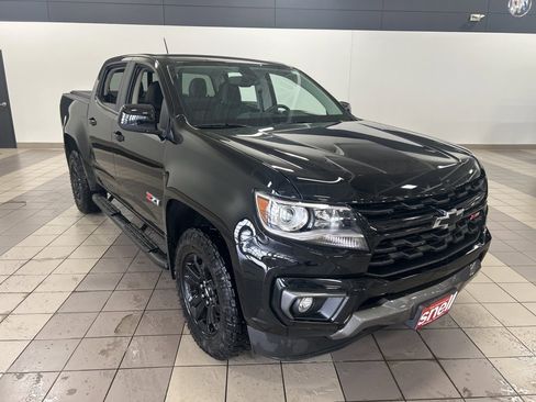 Used 2022 Chevrolet Colorado Z71 w/ Z71 Midnight Edition image 10